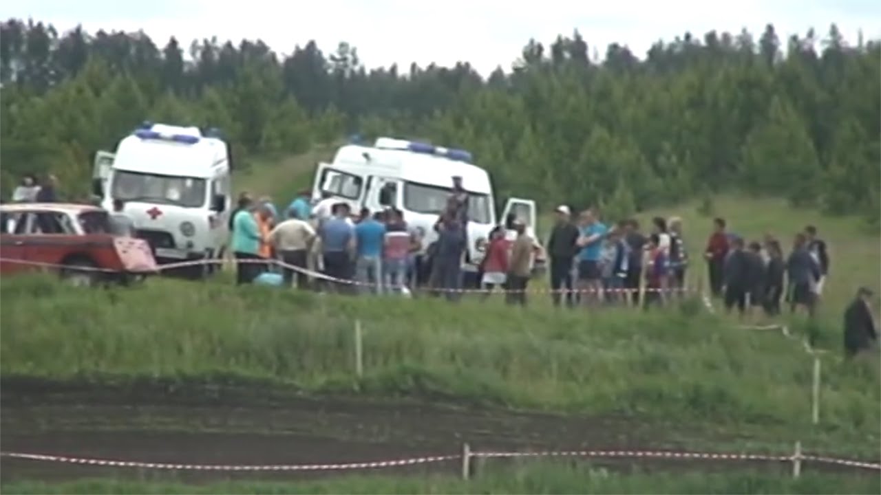 ПЬЯНЫЕ ГОНКИ? В БАЗАРНОМ СЫЗГАНЕ СБИТЫ ТРОЕ ПОДРОСТКОВ
