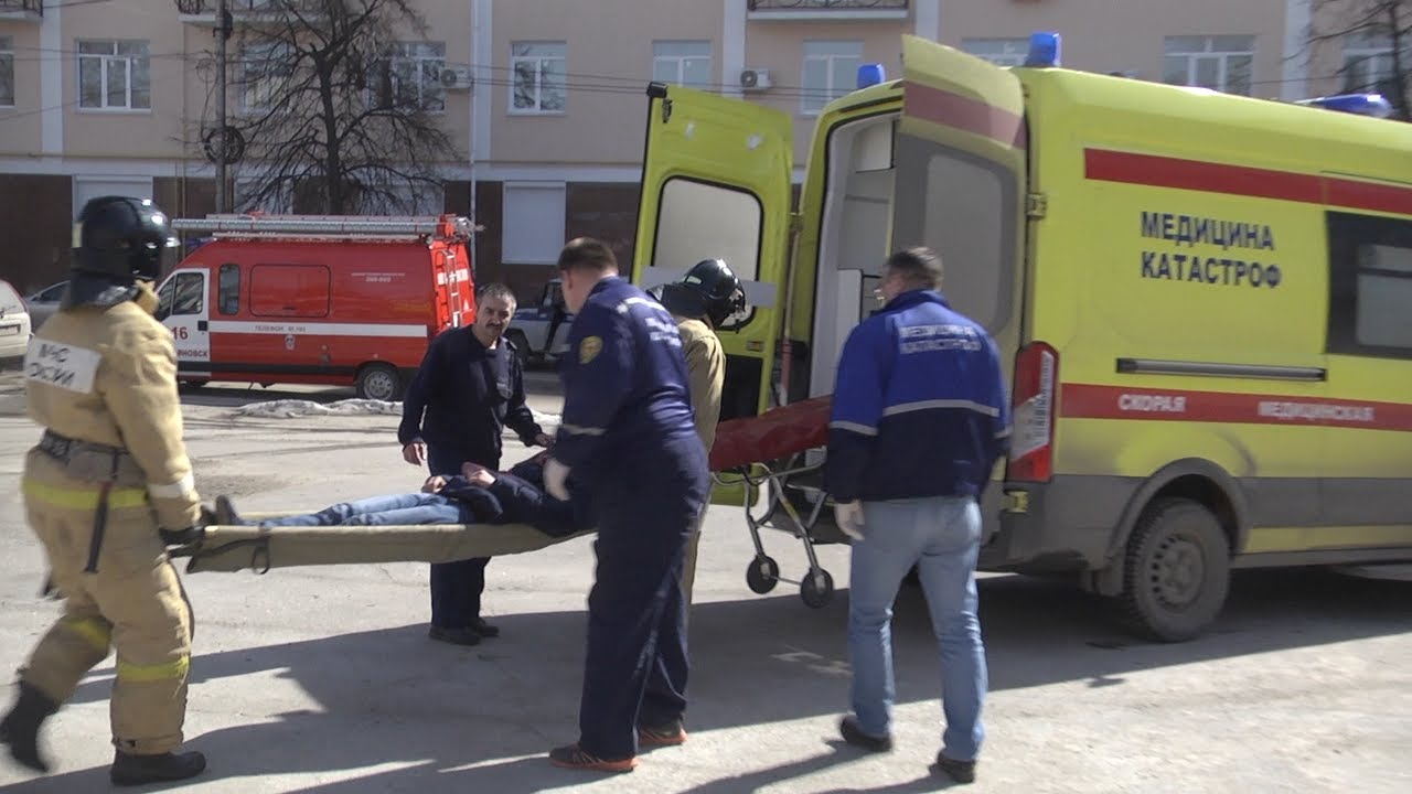 СИЛОВИКИ ОЦЕПИЛИ ЦЕНТРАЛЬНЫЙ СТАДИОН