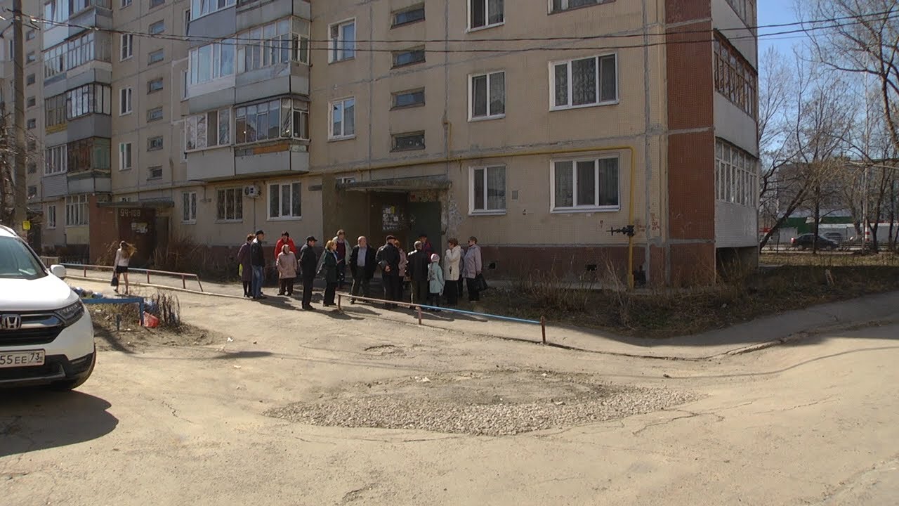 ЭТО ПРОВАЛ: МАШИНЫ КАПОТОМ В НЕБО И ЗАПАХ ГАЗА