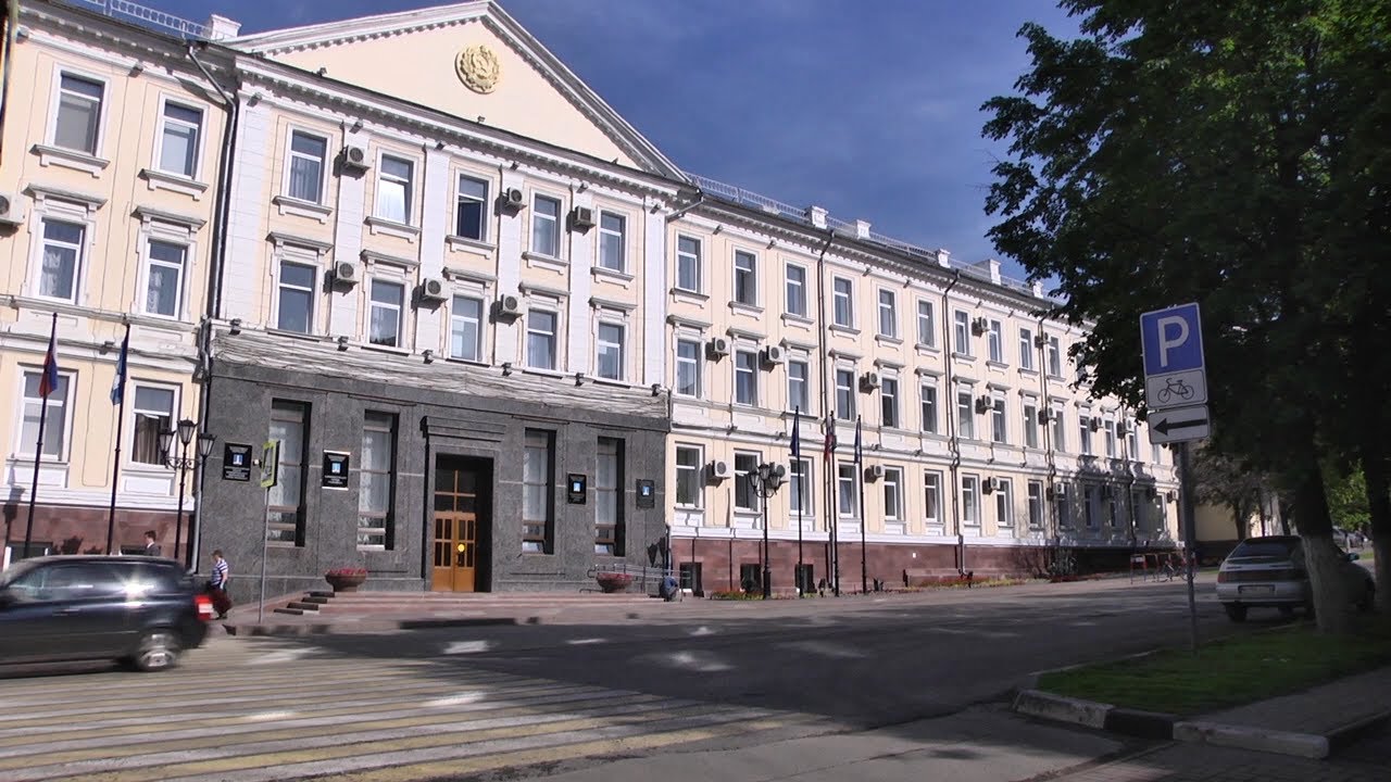 СЕМЬ ПРЕТЕНДЕНТОВ НА ОДНО ГОРОДСКОЕ КРЕСЛО