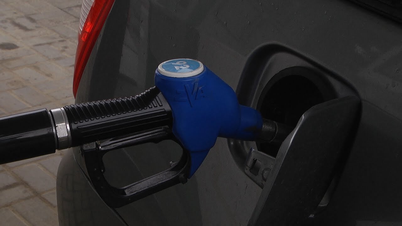 ПРЯМАЯ ЛИНИЯ С ПУТИНЫМ: ЦЕНЫ НА ТОПЛИВО