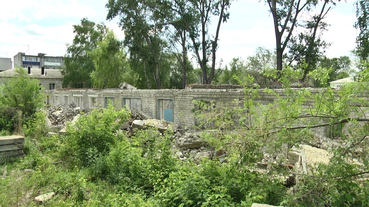 КАРУСЕЛЬ БЛАГОУСТРОЙСТВА. КТО ОТВЕТИТ ЗА РУИНЫ В КРИУШАХ?