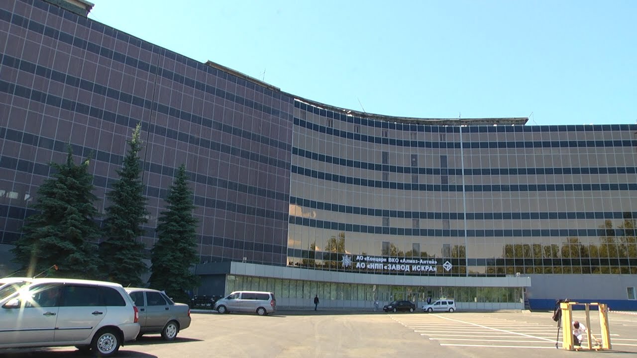 НОВОЕ РОЖДЕНИЕ ДЕСЯТИЛЕТНЕЙ «ИСКРЫ»