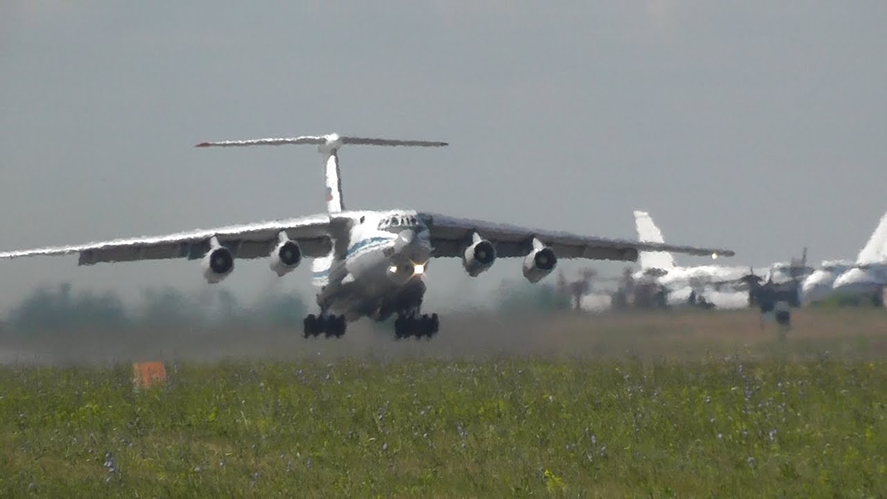 ВЫСШИЙ ПИЛОТАЖ. УЧЕНИЯ ВДВ