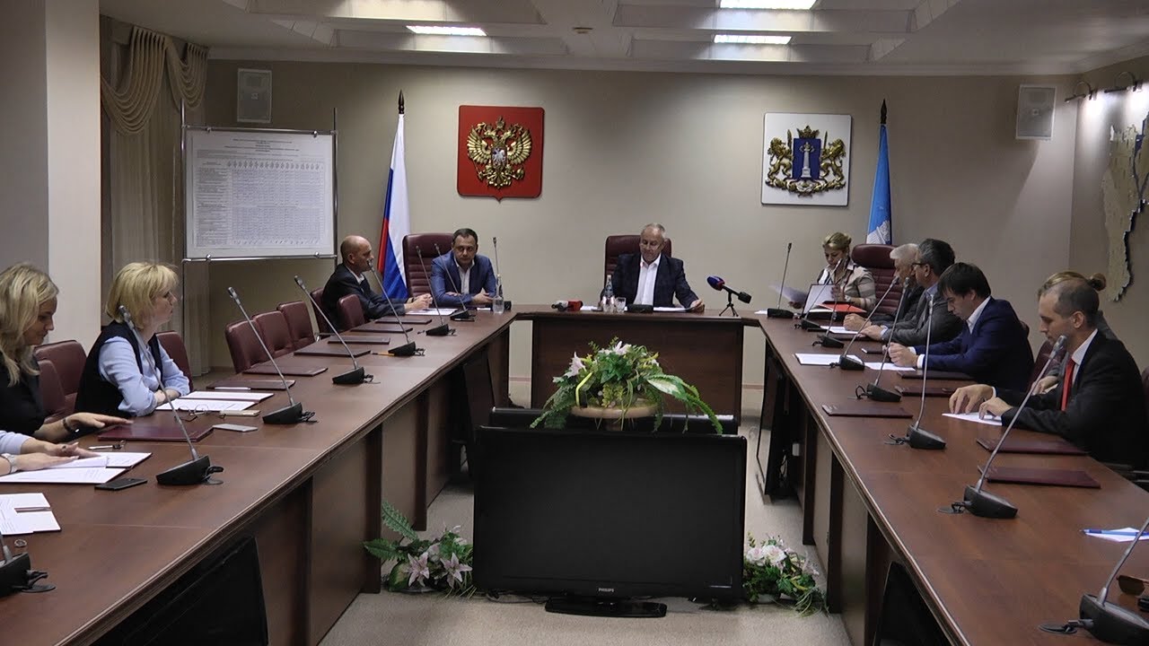 СООБРАЗИТЬ НА ЧЕТВЕРЫХ. ЗАКОНОДАТЕЛЬНАЯ КОАЛИЦИЯ