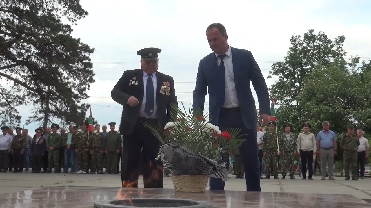 УШЁЛ ИЗ МЭРОВ И ИЗ ПАРТИИ