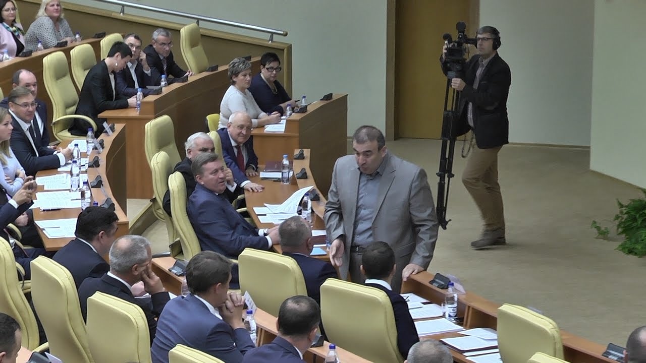 ШУМ И СКАНДАЛЫ В ЗСО