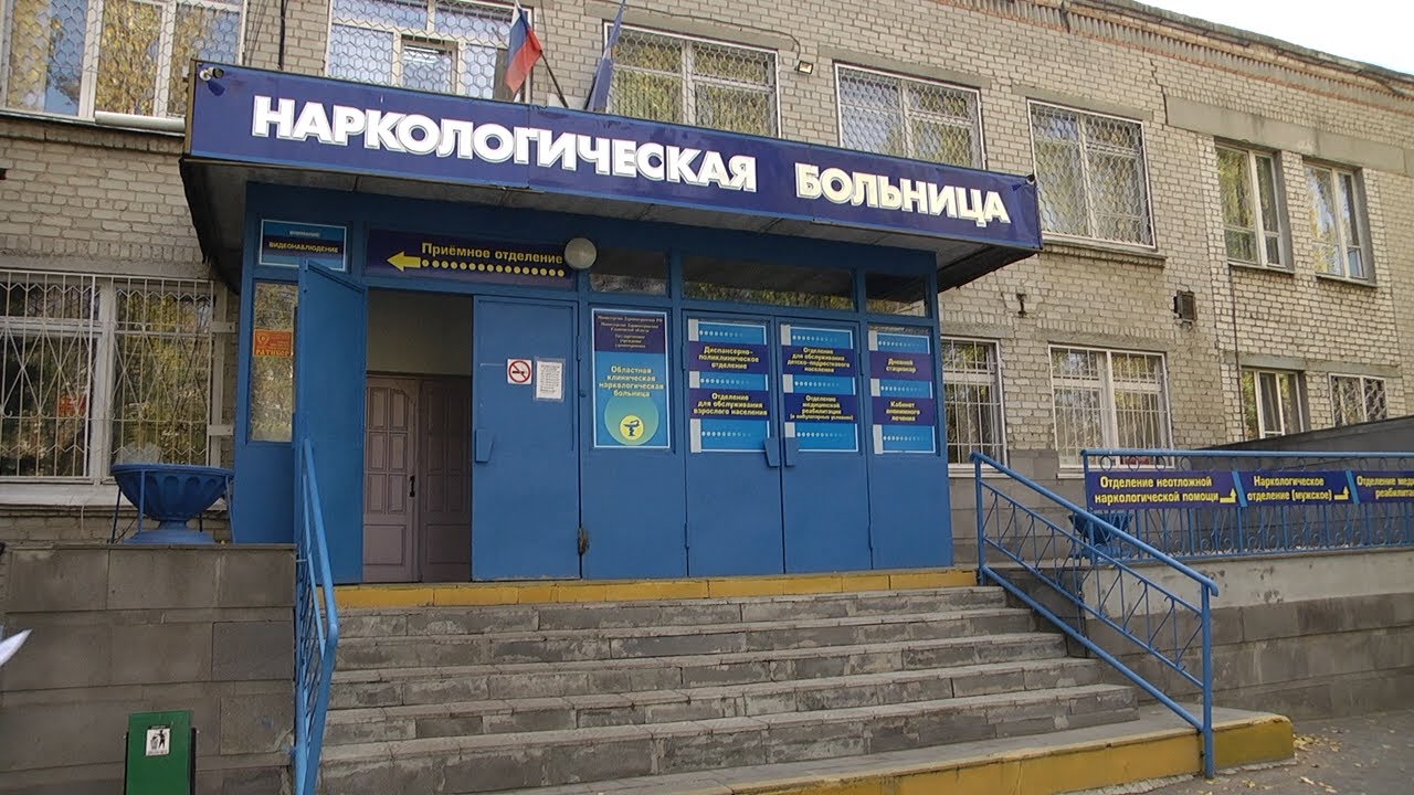 СИГАРЕТЫ БЕЗ БРЕНДА. МИНЗДРАВ И БОРЬБА С КУРИЛЬЩИКАМИ