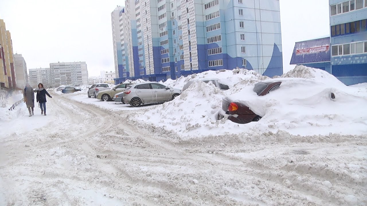 ПО УШИ В СНЕГУ. КАК УБИРАЮТ ГОРОД
