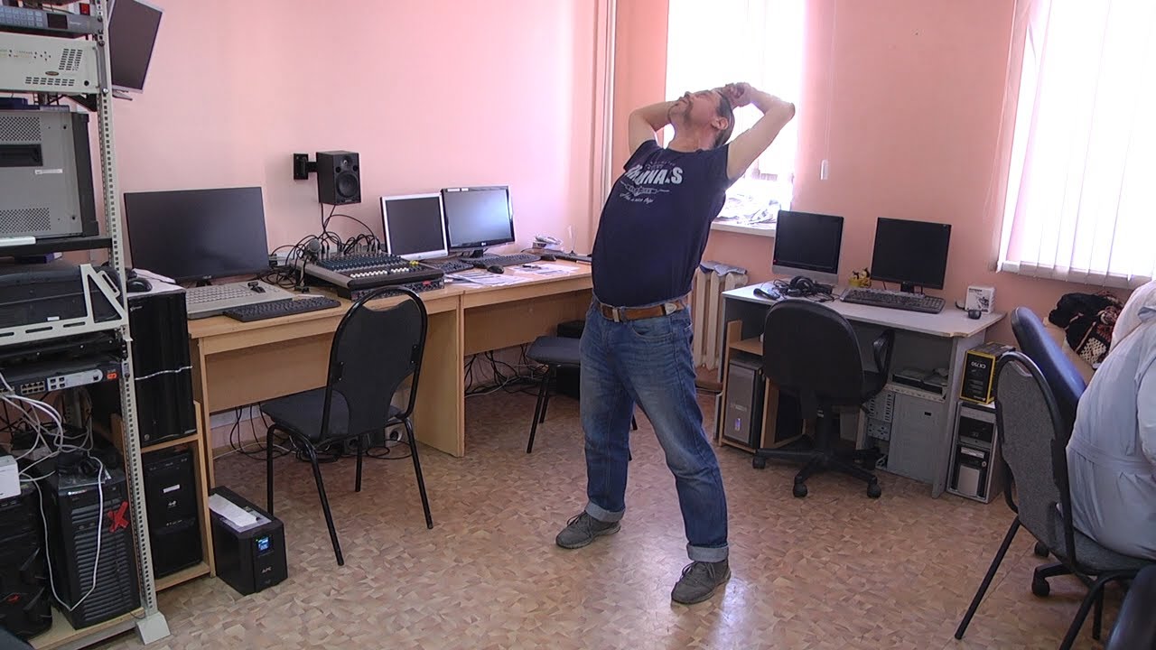 Сигареты в сторону, начинаем приседания!