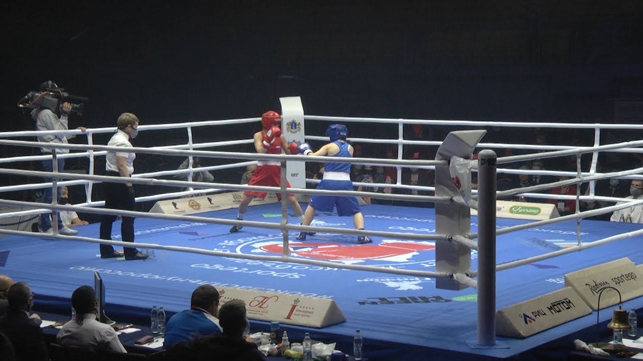 Бьём соперниц и ковид. Чемпионат России по женскому боксу в Ульяновске