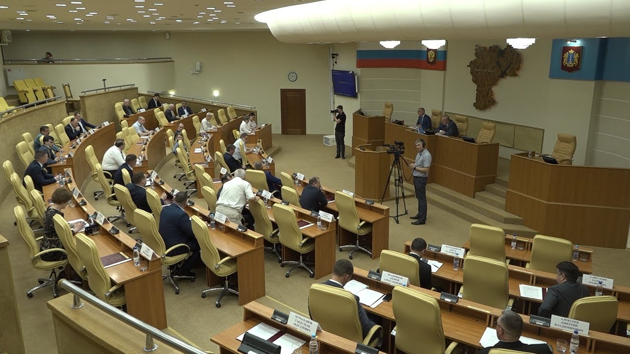 Политические партии активно привлекают электорат: от охраны школ до молодежного движения