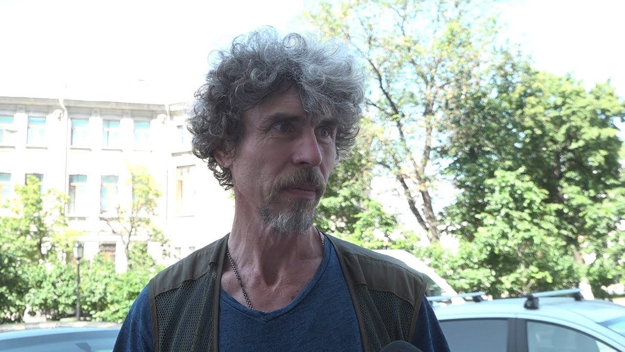 Глас народа: Нужно ли ужесточать противоковидные меры?