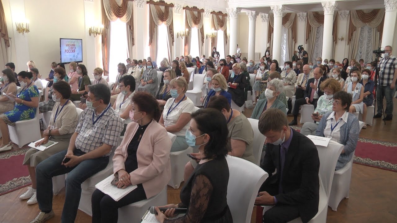 В Ульяновске прошел первый съезд именных библиотек с участием президента Российского книжного союза