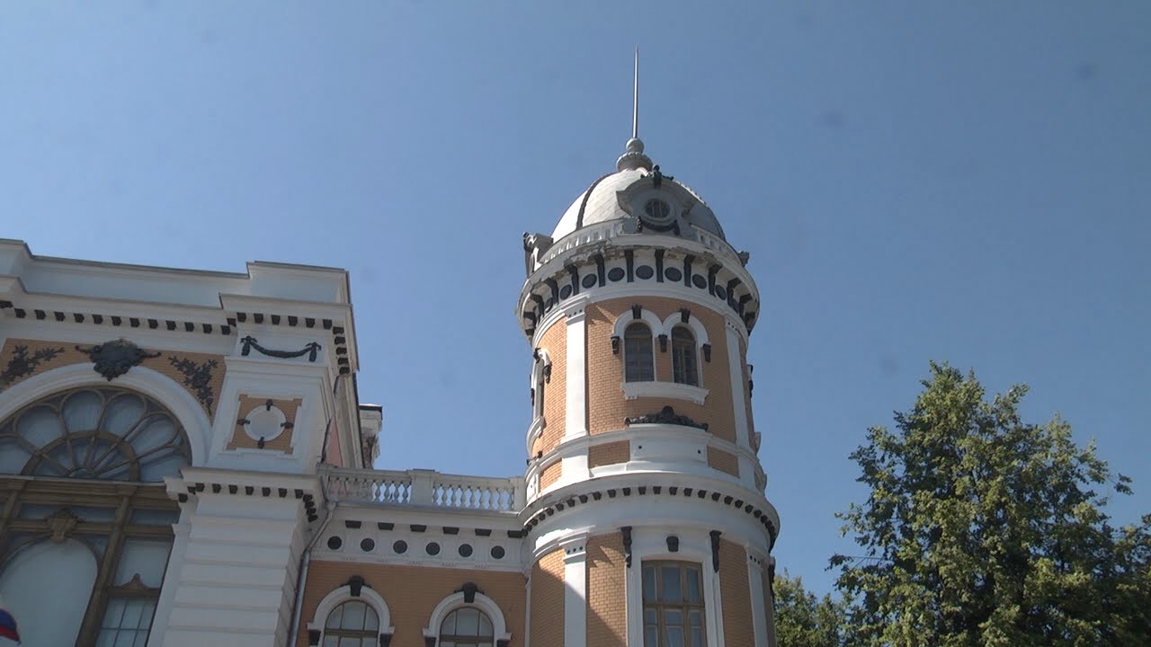 Как вода сквозь кровлю. В художественном музее и Ленинском мемориале считают убытки после потопа