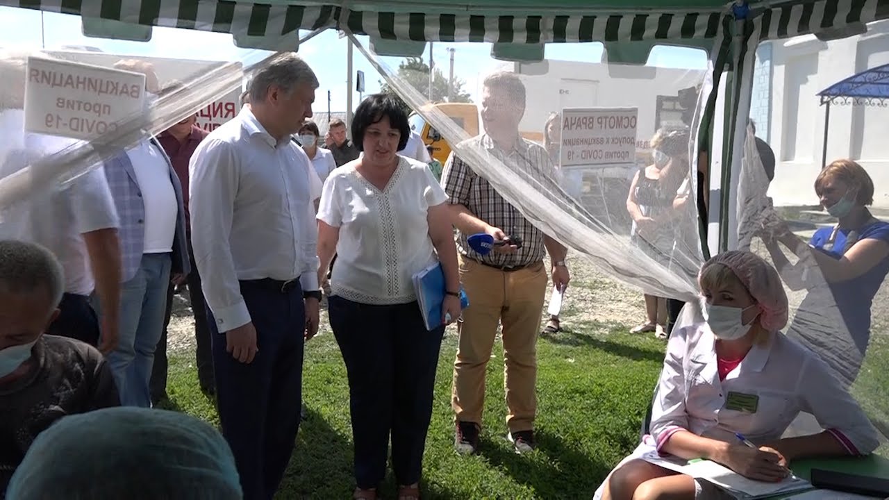 Отсутствие связи, водоснабжение и дороги. Алексей Русских продолжает ездить по районам области