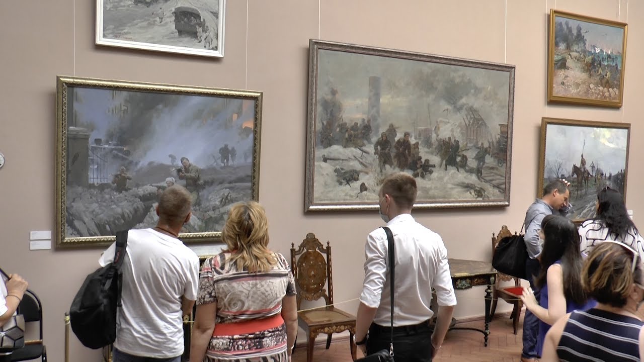 Выставка картин баталистов открылась в Краеведческом музее