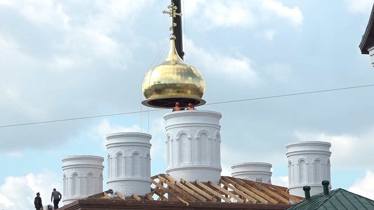 В день крещения Руси на Спасский женский монастырь установили купола