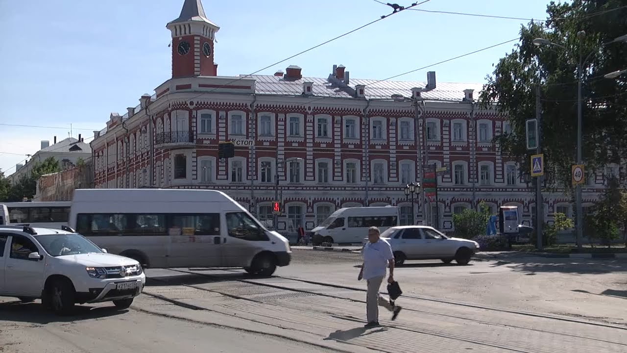 Нерегулярное движение, неудобные маршруты, грязные салоны — всё это ульяновский общественный транспорт