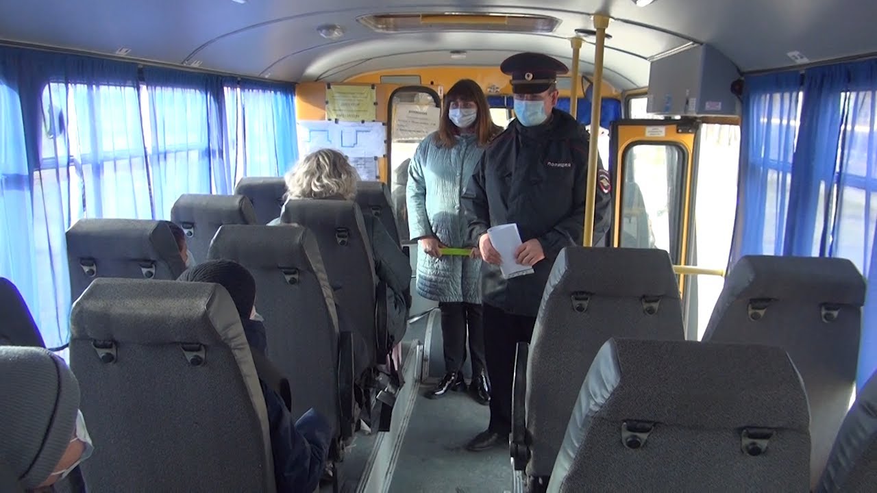 Уроки в автобусе. Сотрудники ГИБДД рассказали ульяновским школьникам о дорожной безопасности