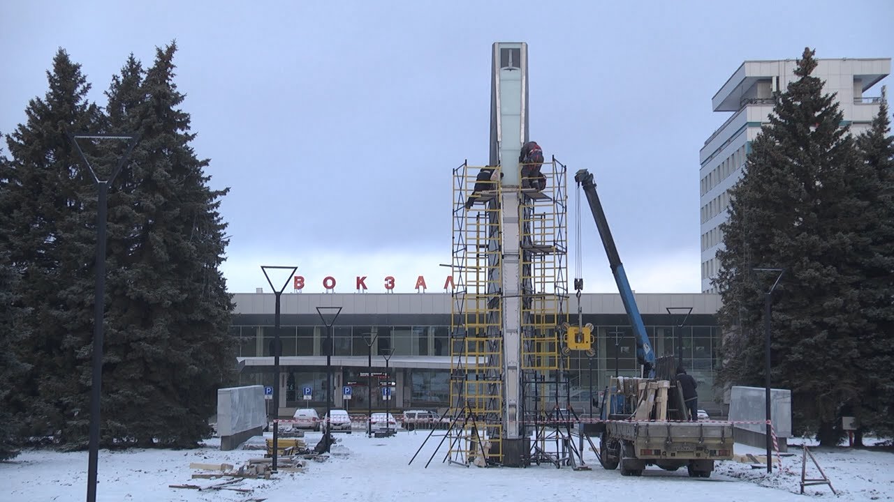 На память потомкам. Как будут выглядеть две стелы «Город трудовой доблести» в Ульяновске?