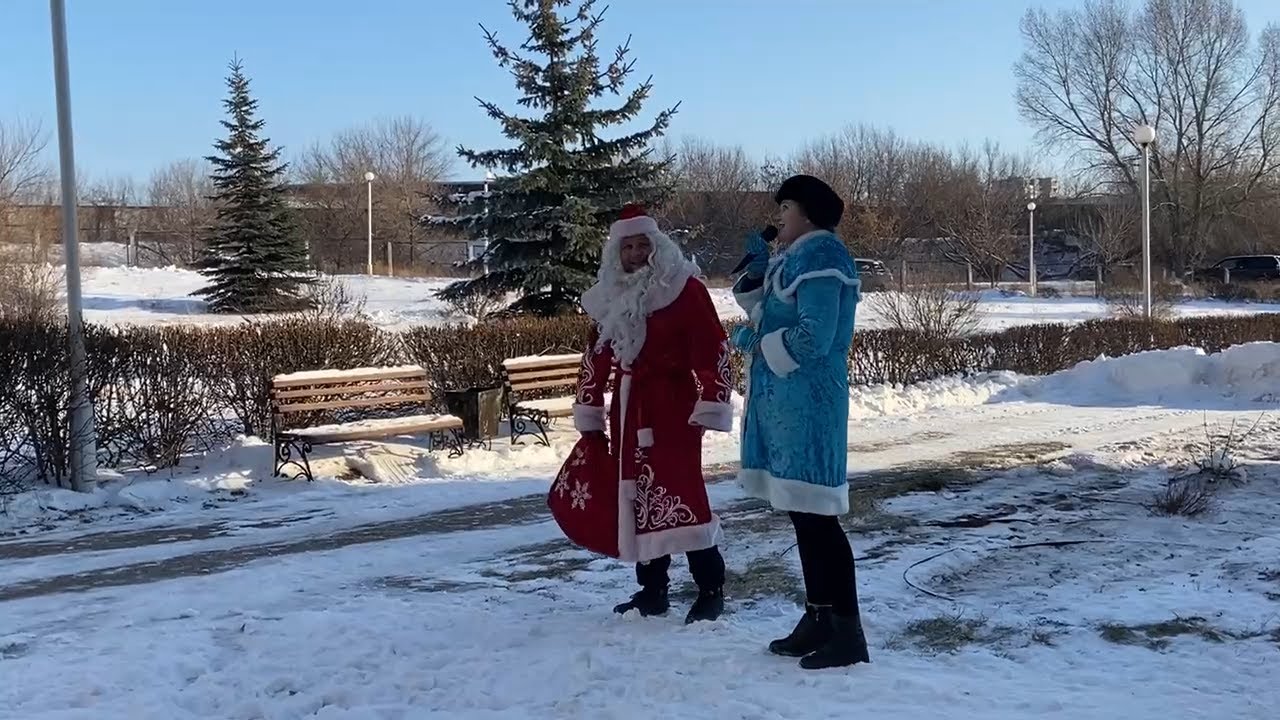 Дед Мороз спецназначения. Зимний волшебник СОБР прибыл под вой сирены в автомобиле «Росгвардии»