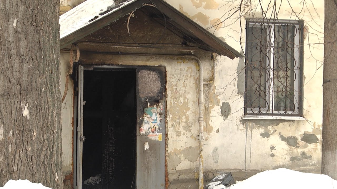 Пожар на три дома. На улице Автозаводской одновременно загорелись многоквартирные дома: пироманьяк или случайность?