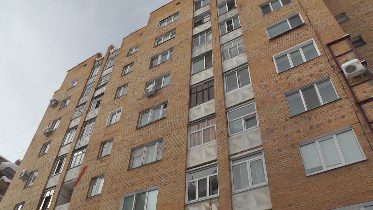 Мухи отдельно, жильцы вместе. В Димитровграде продолжается борьба соседей с беспокойным мужчиной
