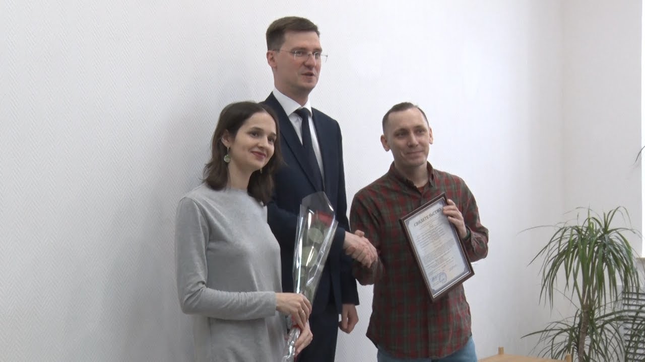 Квартира — своя! Жилищные сертификаты на старте 2022 года вручили шести ульяновским семьям