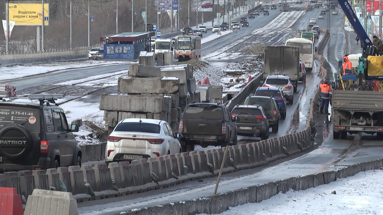 Вырули выезд из затора. Минаевский мост Ульяновск.