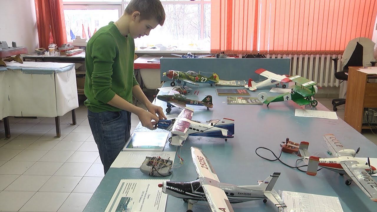Первым делом самолеты. Вклад в развитие отечественного самолетостроения вносят юные авиаконструкторы