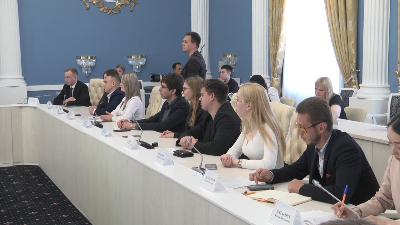 Молодые, но решительные. В Ульяновской области выбрали министров в новое молодёжное правительство