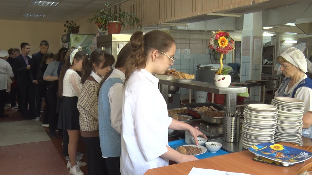 Еда на выбор. В следующем учебном году во всех ульяновских школах появится «шведский стол»