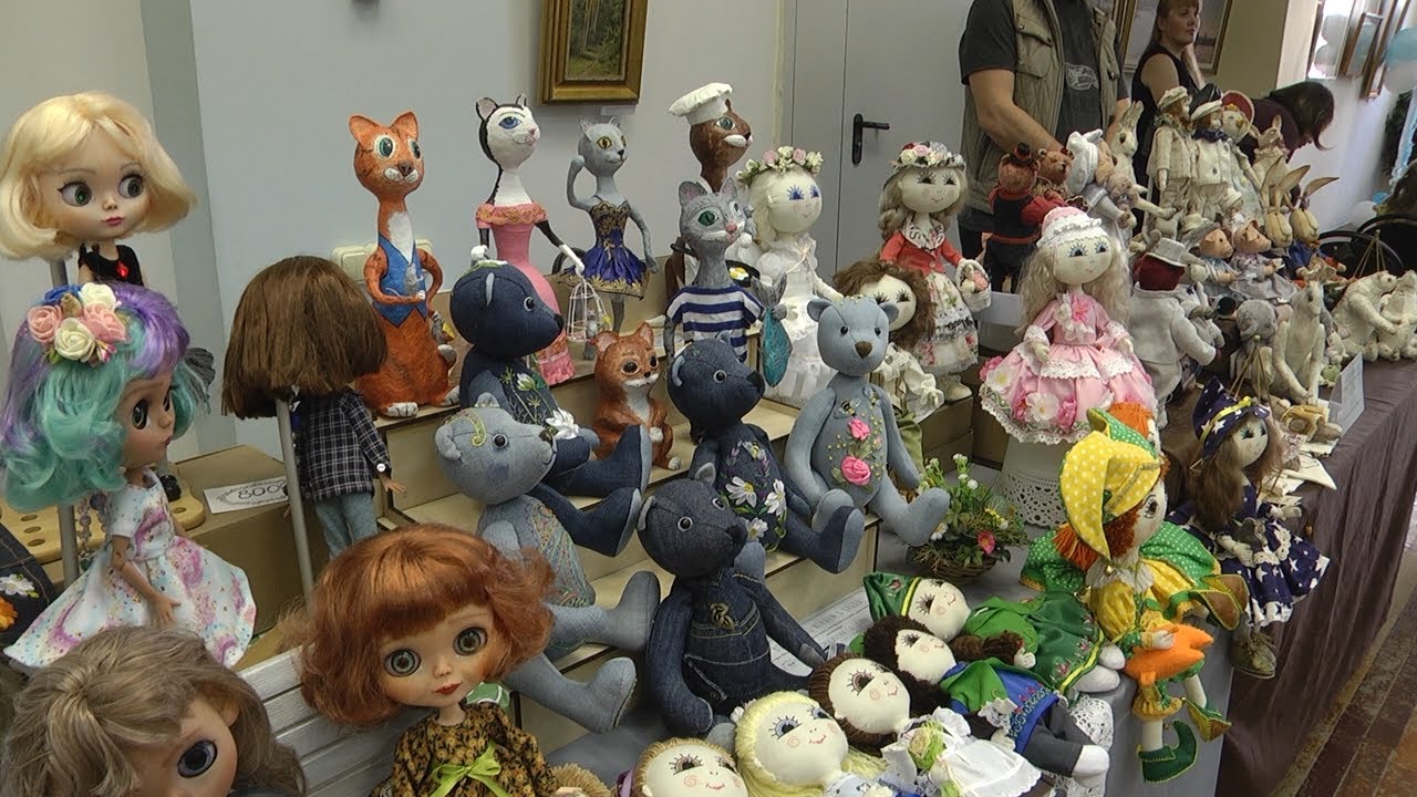 Мир волшебства без границ. В Ульяновске прошла третья выставка кукол