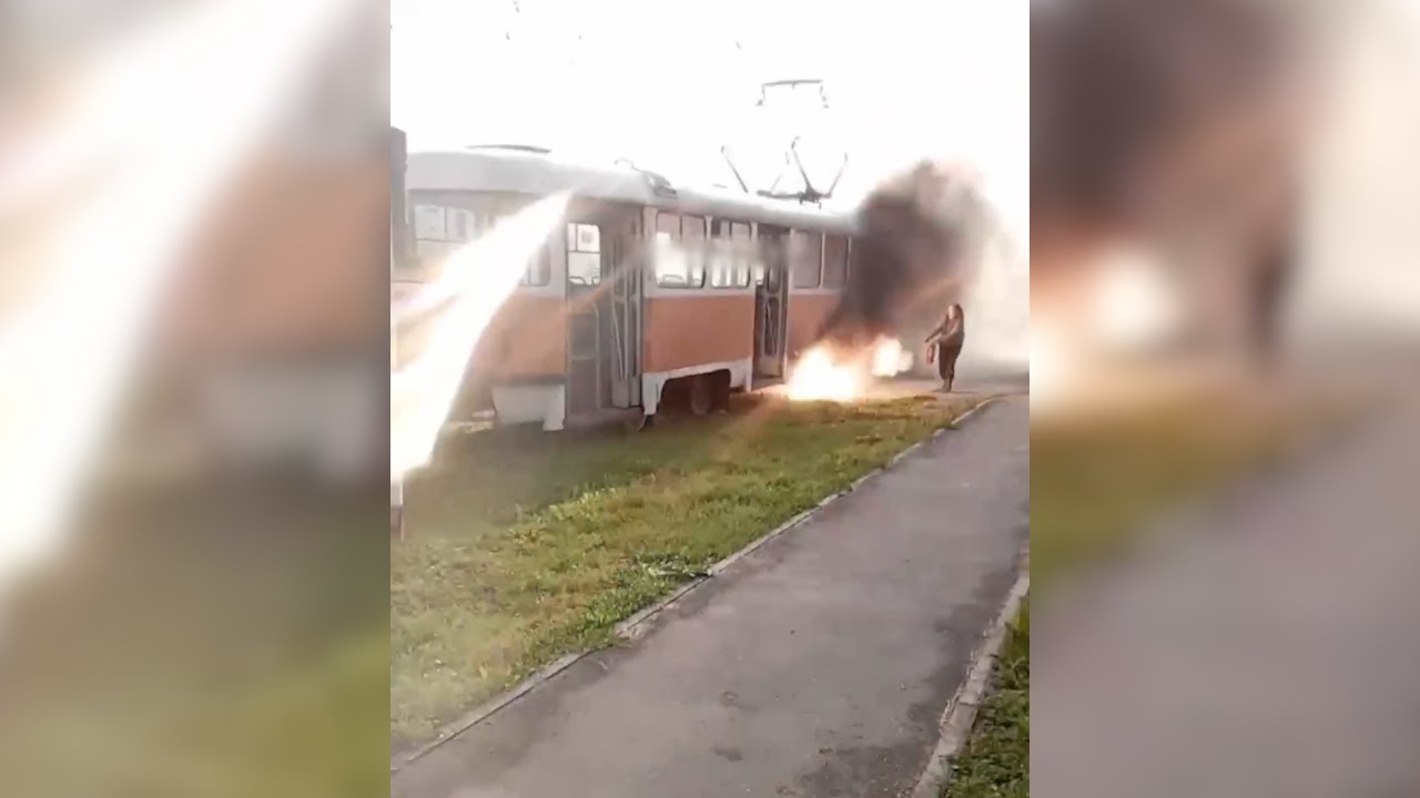 Поездка с дымком. В Ульяновске на рельсах загорелся трамвай