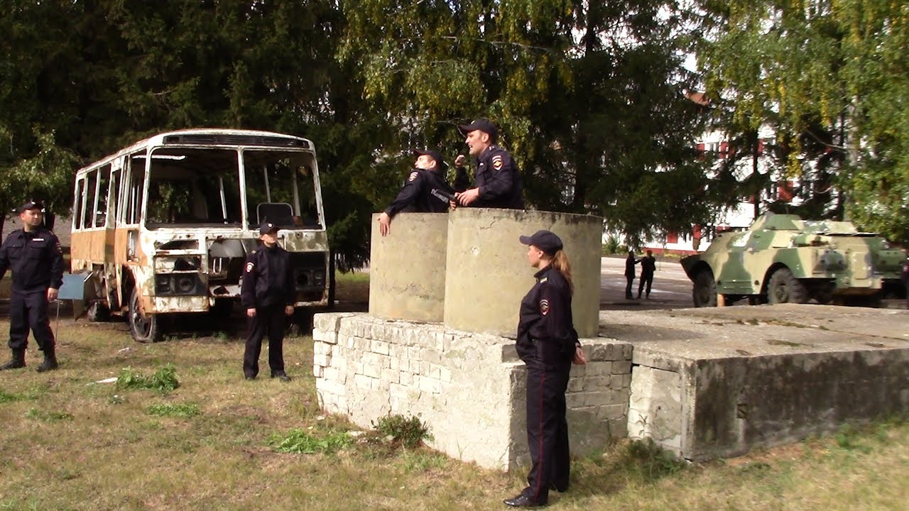 Стрельба после полосы препятствий. Игры полицейских на спартакиаде МВД по Ульяновской области