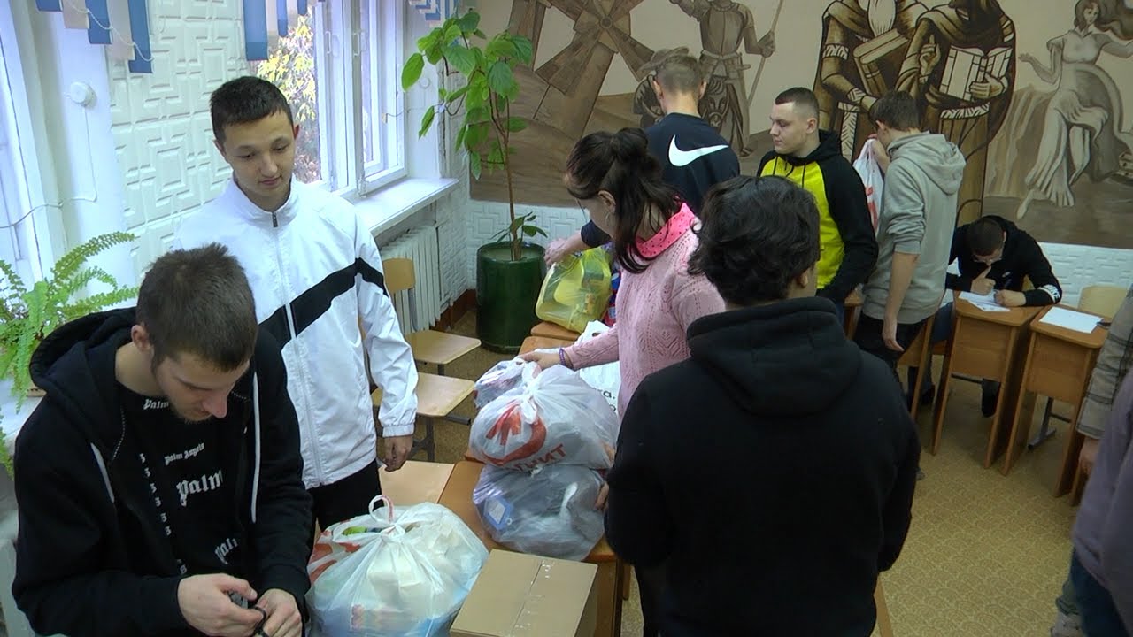 Пункт поддержки. Ульяновские студенты собирают посылки для участников СВО