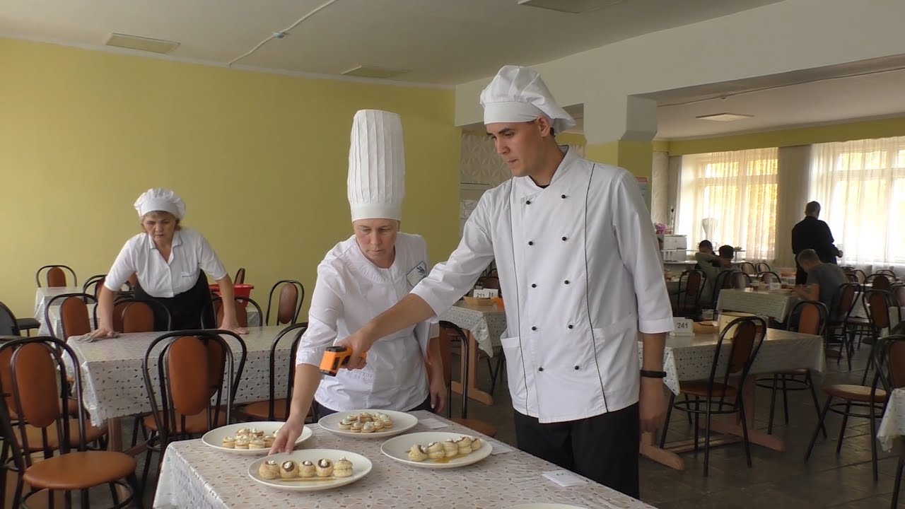 По стандартам WorldSkills. В Димитровграде молодые повара удивляли и восхищали приготовлением блюд