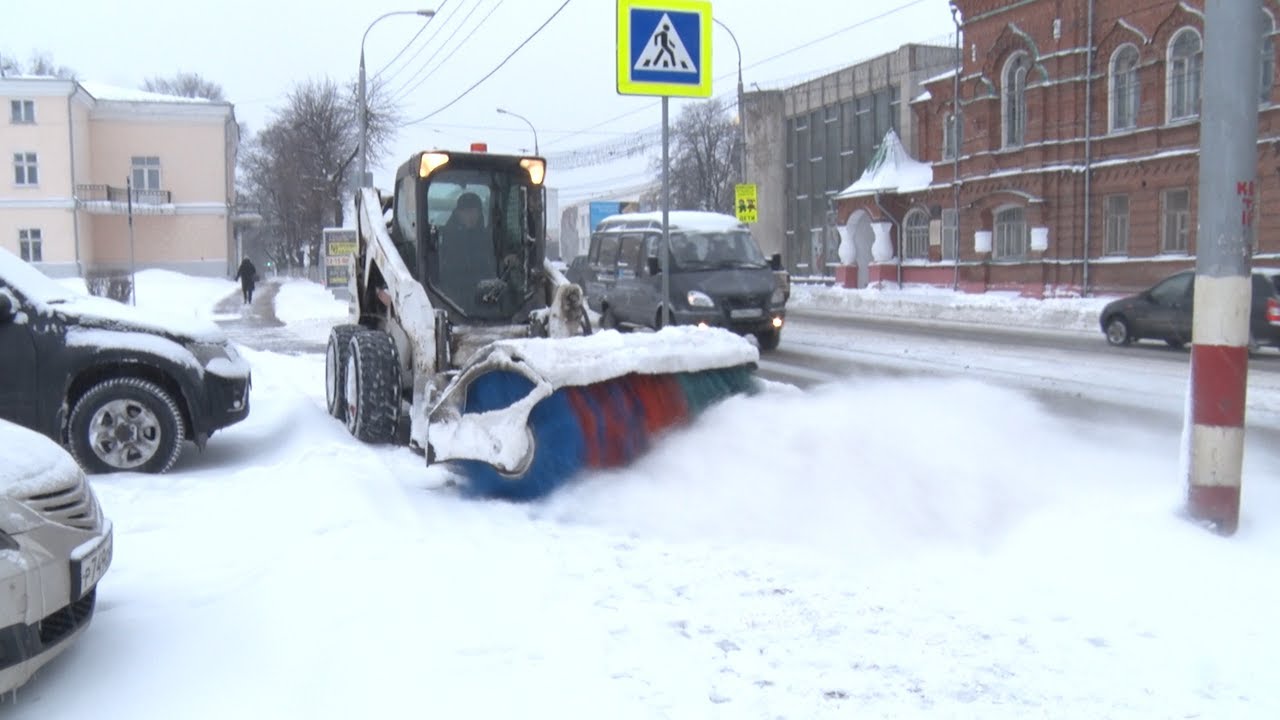 Неравномерная уборка. Обильный снегопад накрыл Ульяновск. Удалось ли одолеть стихию?