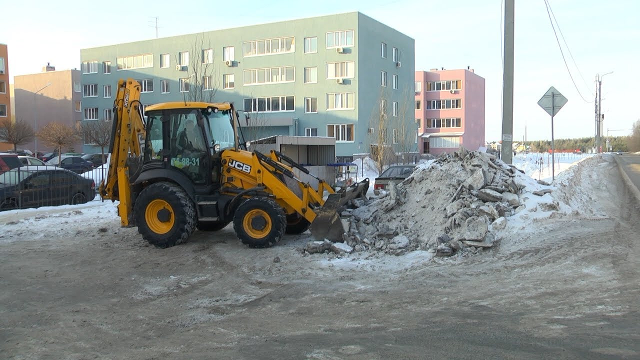 Скованный льдом. Зимние дороги и тротуары в Ульяновске превратились в ледяной вал