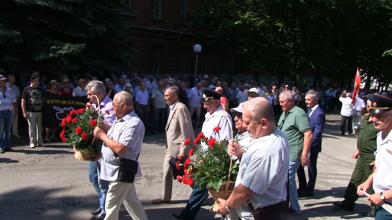 Больше 100 героев Советского союза и 9 героев России. Ульяновскому танковому училищу — 105 лет