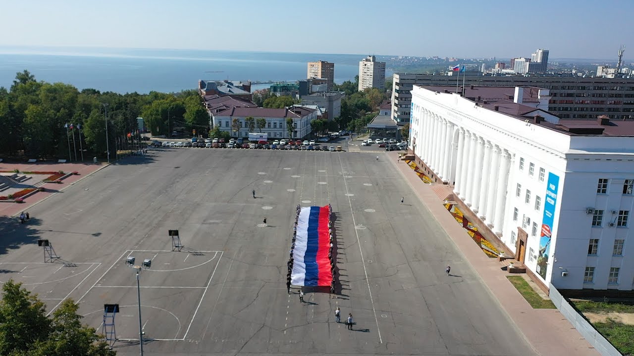 Патриотизм в триколоре. В Ульяновске начались приготовления к празднованию Дня флага России