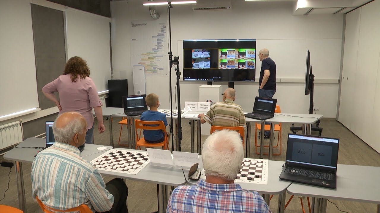 Онлайн-шашисты. Впервые в истории страны состоялся товарищеский турнир по русским шашкам