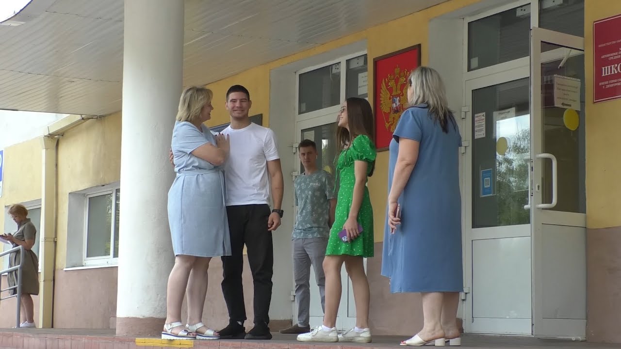 Родная парта. Студенты в Димитровграде приводят школу в порядок