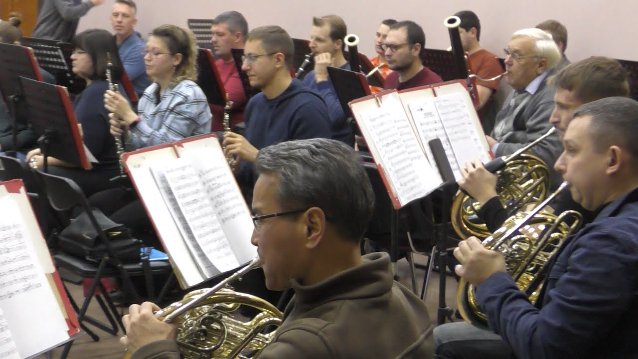 «Музыкальное меню»: оркестры сыграют хиты и классику на ульяновских сценах