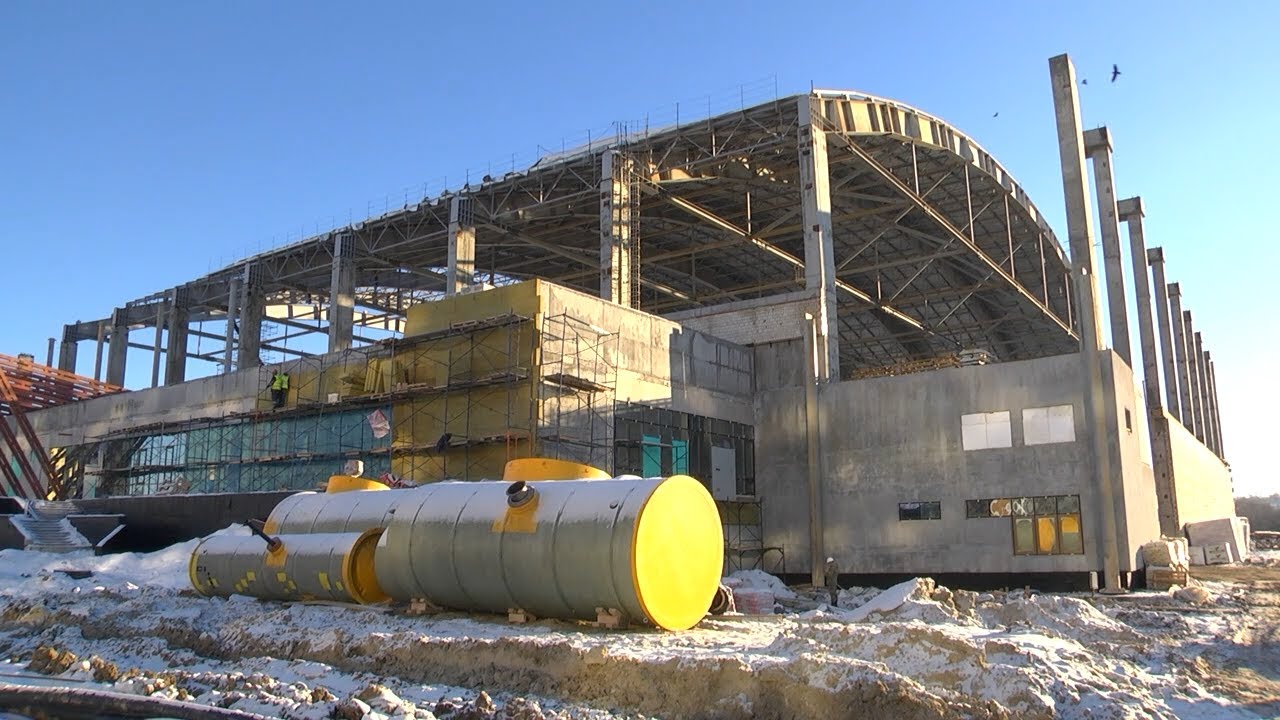 Отложенное открытие футбольного манежа, скейт-парк в парке Победы, сборка УАЗов в Гане