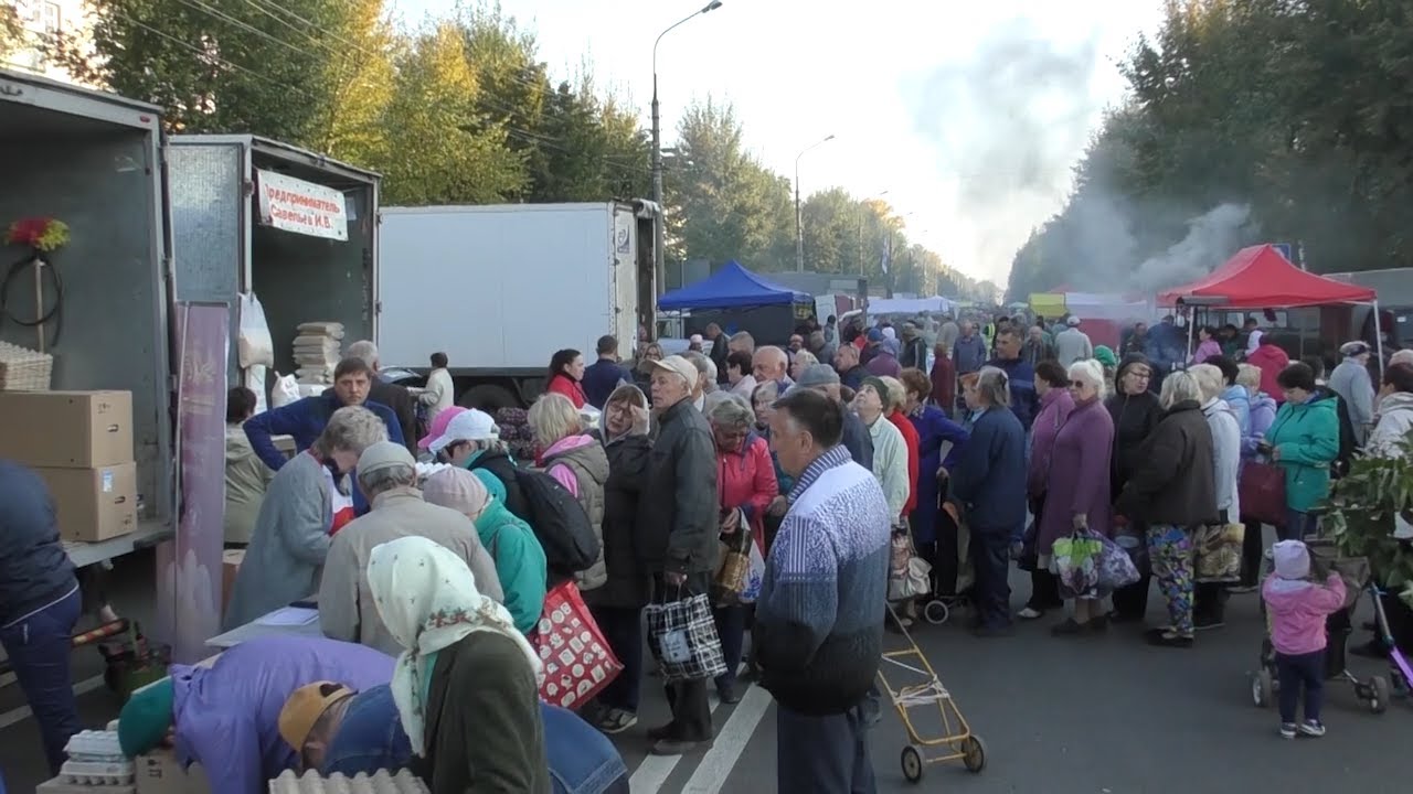 Очередная сельхозярмарка, обрезка деревьев, снос гаражей