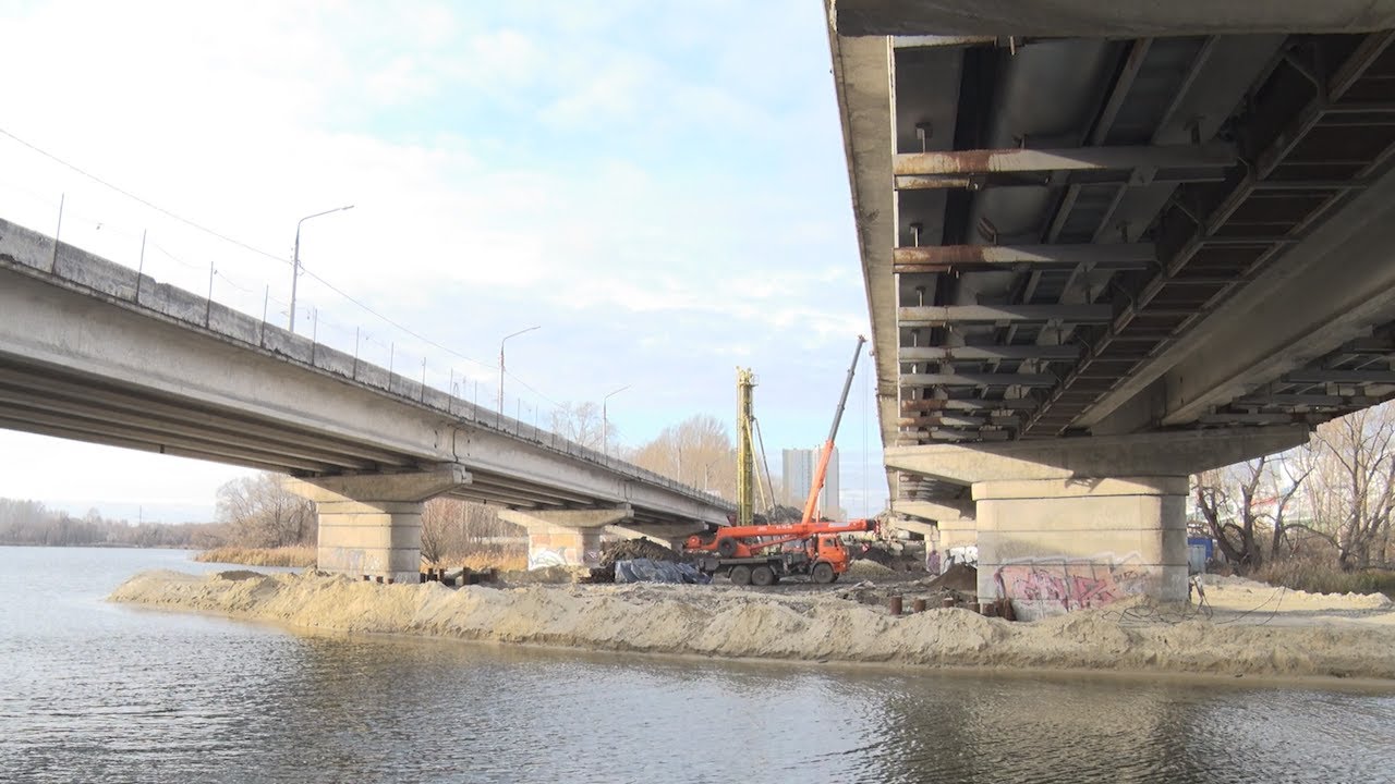 Обновление переправы: строители сооружают фундаменты новых монолитных опор Минаевского моста