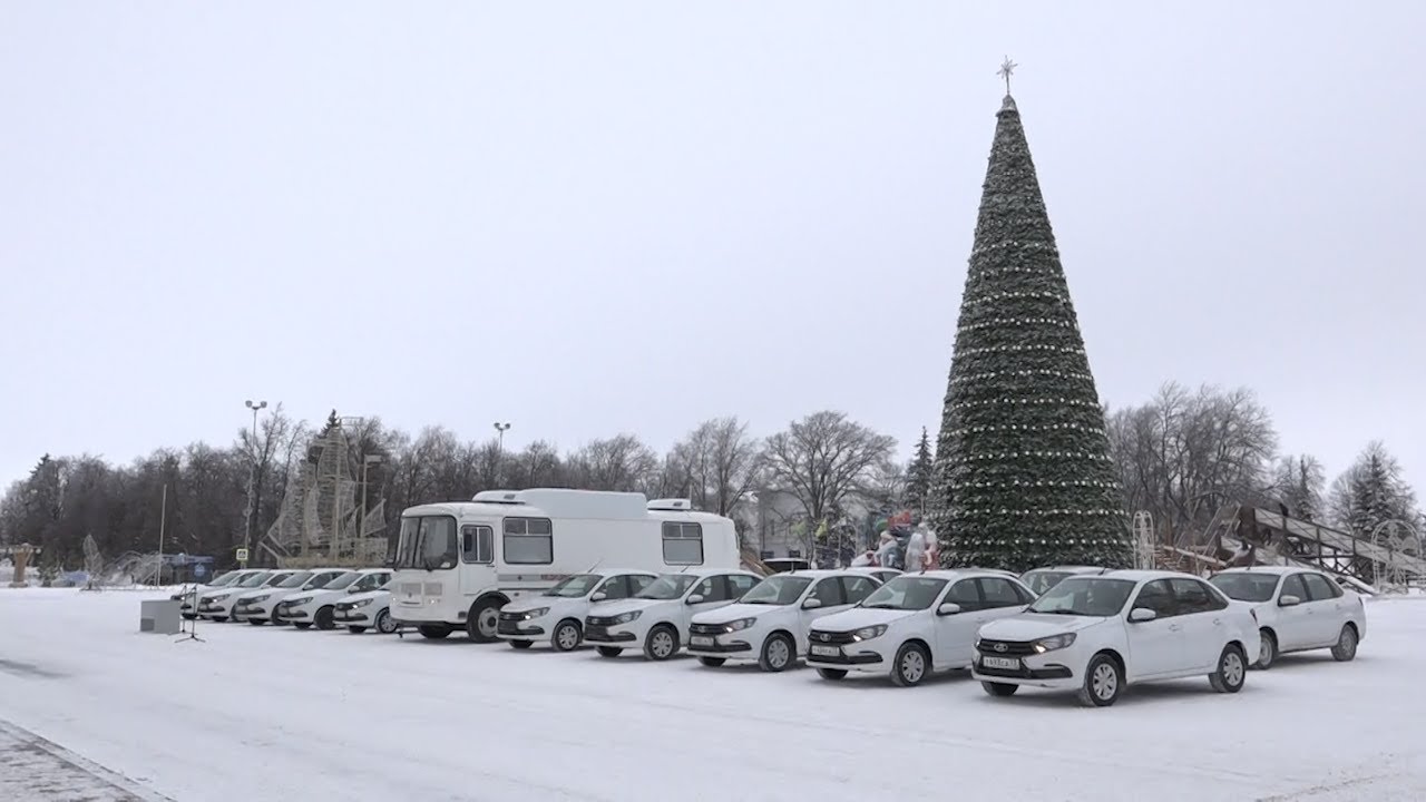 Автопарк больниц Ульяновской области пополнился новыми машинами скорой помощи