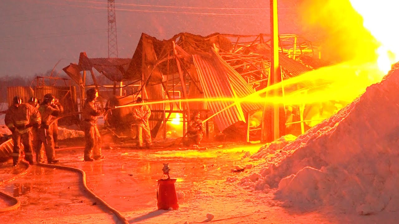 «Пятничная канонада»: в Засвияжье произошел пожар на складе газовых баллонов
